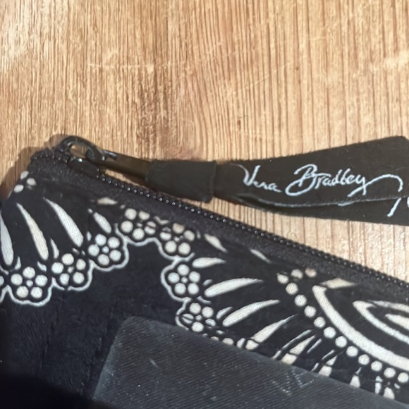 Vera Bradley ID & coin credit card cash drivers license wallet with keychain - Picture 3 of 8